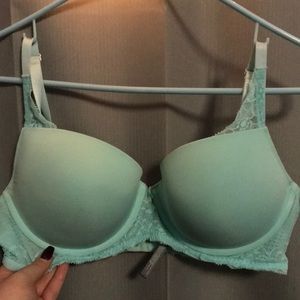 NWOT✨ Super comfy push-up bra